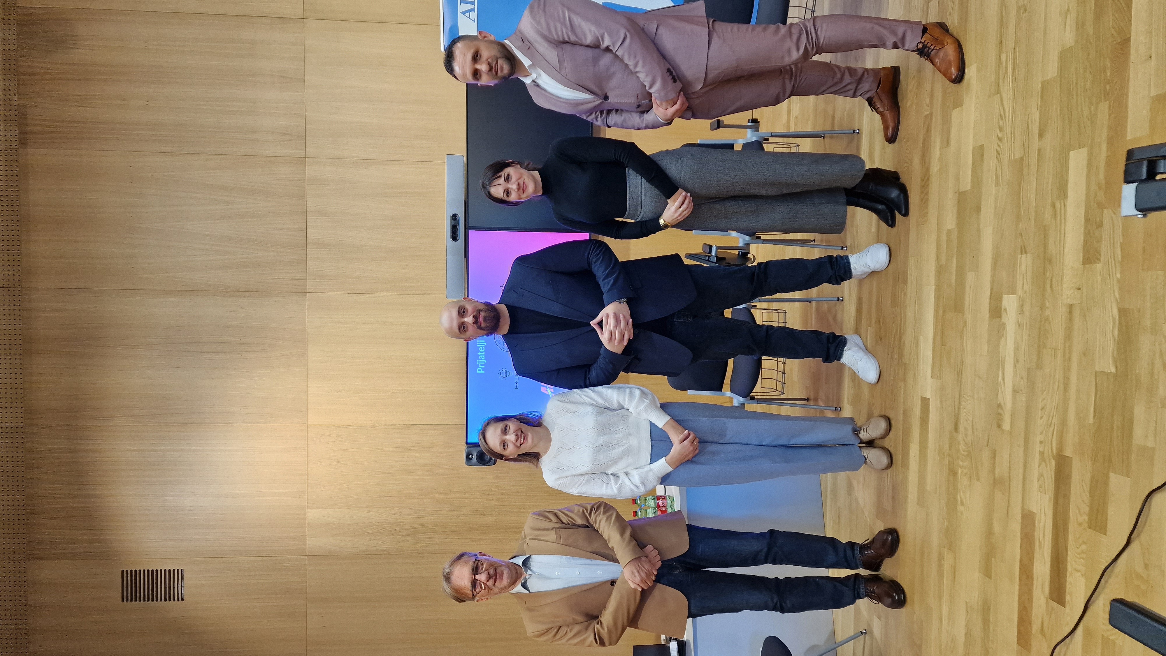 Fotografija s panela 2